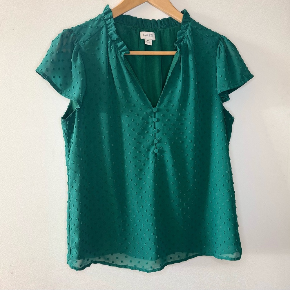 J CREW Ruffle neck Clip Dot Cap Sleeve Top Women’s XS EUC